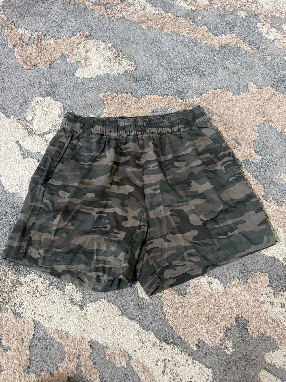 Social Standard Women's Camo Elastic-Waist Athletic Shorts - Olive Green